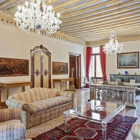 Doge Palace Luxury Apartment - Cannaregio เวนิส ภายนอก รูปภาพ