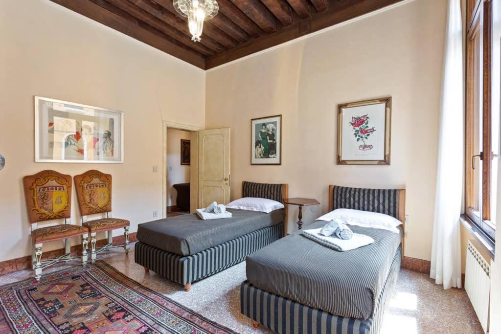 Doge Palace Luxury Apartment - Cannaregio เวนิส ภายนอก รูปภาพ