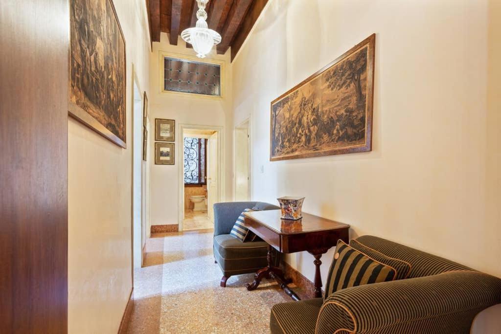 Doge Palace Luxury Apartment - Cannaregio เวนิส ภายนอก รูปภาพ
